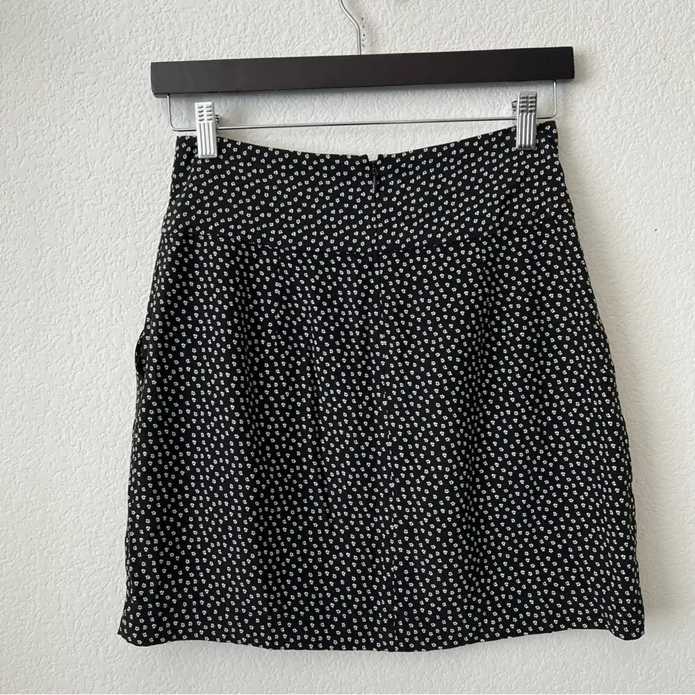 Club Monaco black yellow daisy print silk mini skirt pockets